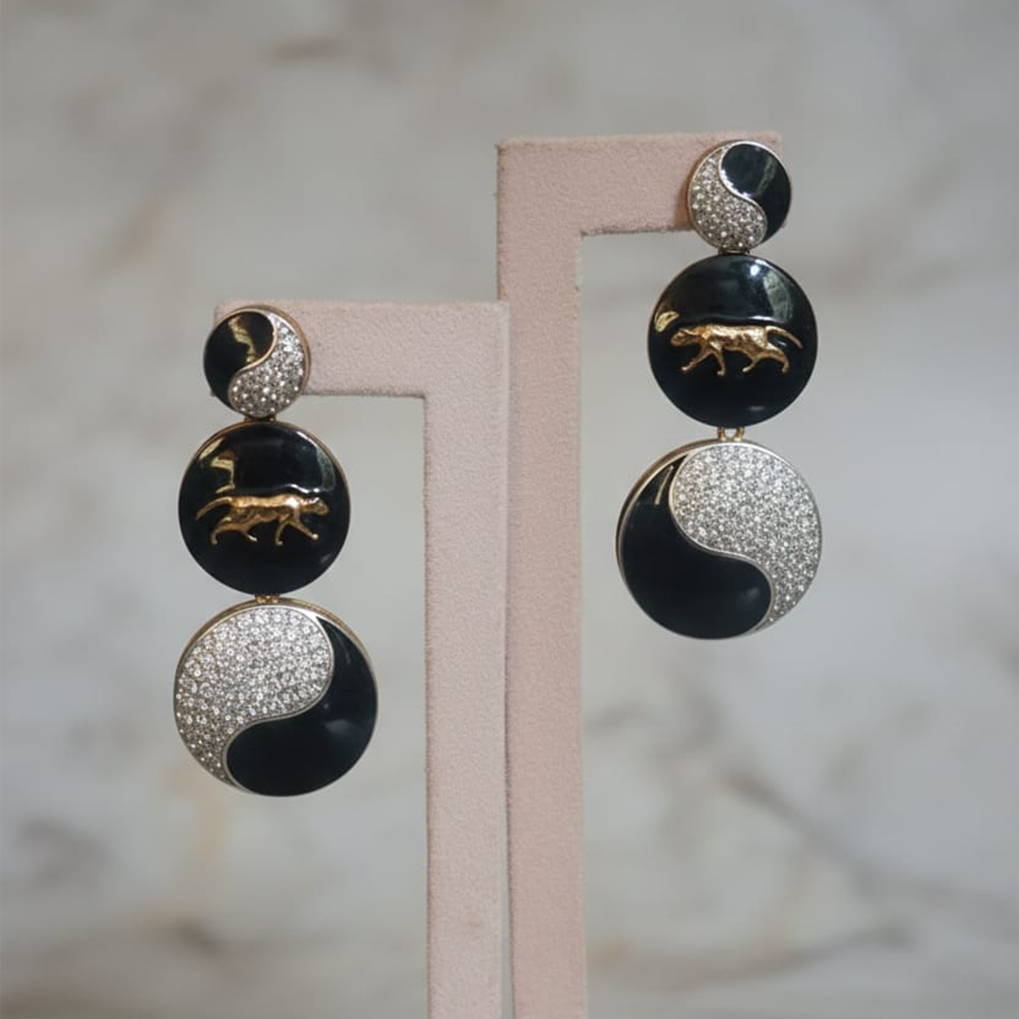 3 Circle Saachi Earrings Black
